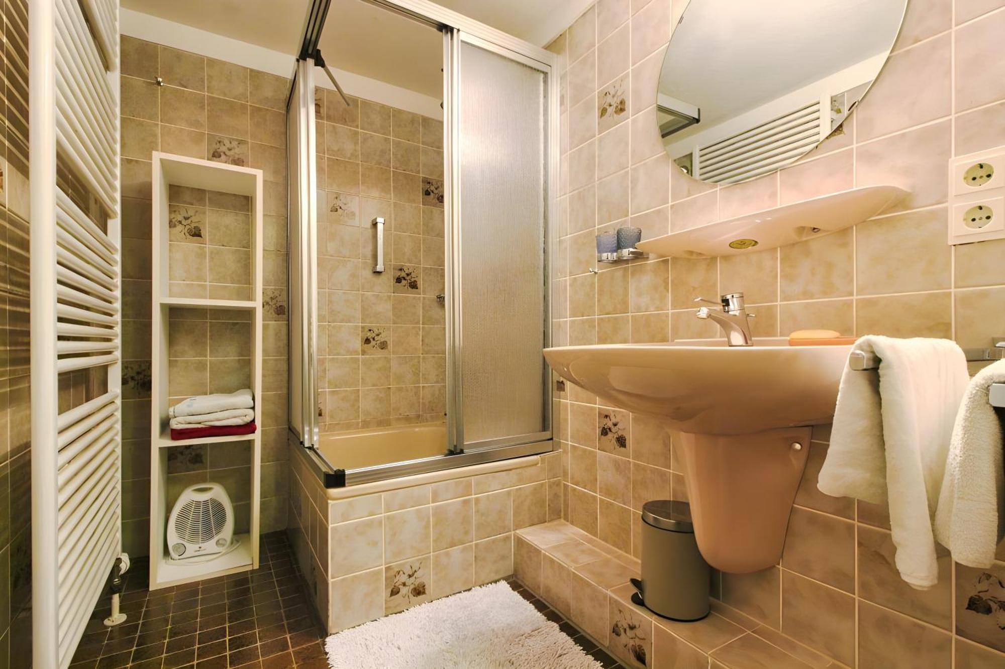 Room In Guest Room - Double Room Apple Blossom Schuttertal المظهر الخارجي الصورة